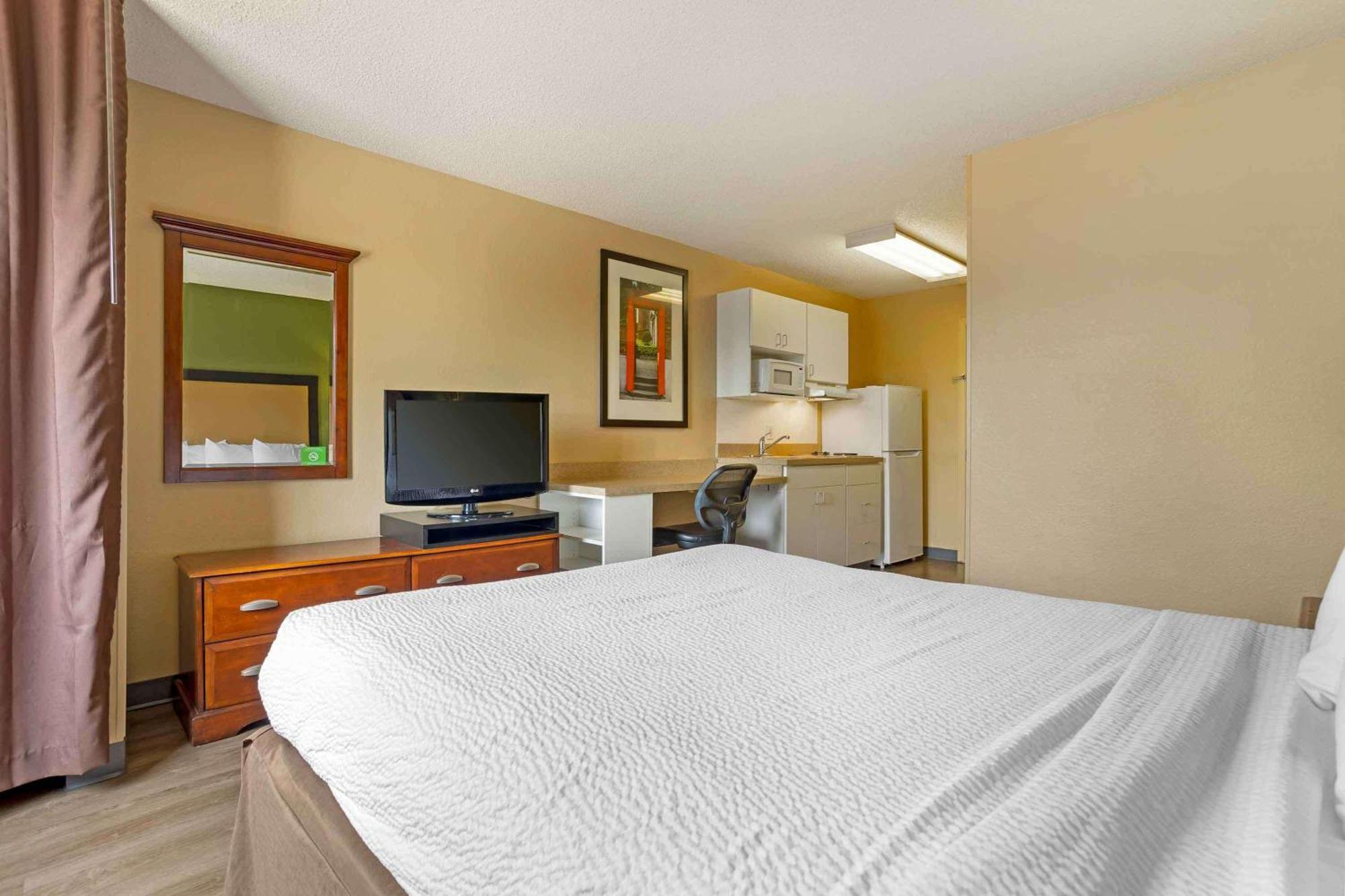 Extended Stay America Select Suites - Houston - Sugar Land Exterior photo
