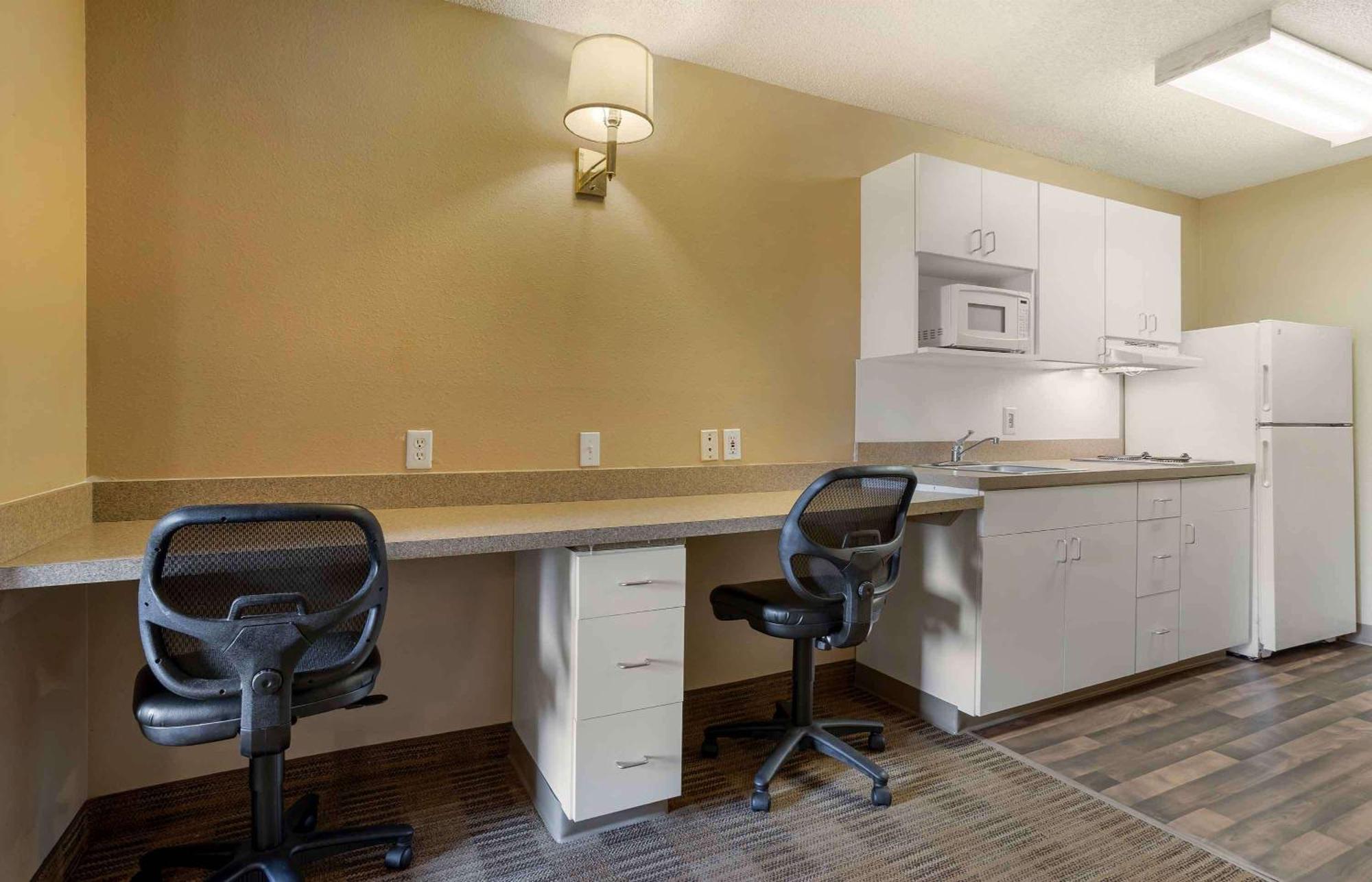 Extended Stay America Select Suites - Houston - Sugar Land Exterior photo