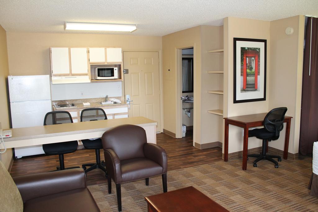 Extended Stay America Select Suites - Houston - Sugar Land Exterior photo